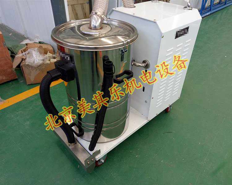 內(nèi)置式工業(yè)吸塵器及風(fēng)機實物圖