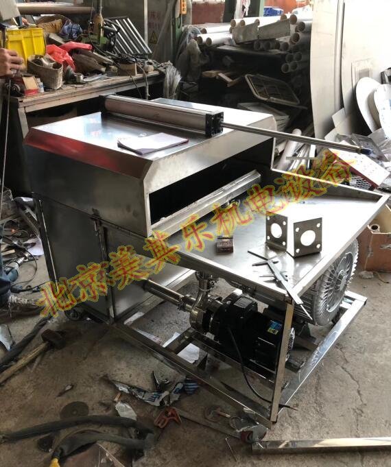 吹瓶機(jī)吹干風(fēng)機(jī)，配置風(fēng)刀使用